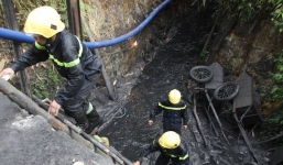 Vụ sập lò than ở Hòa Bình: Đưa thi thể nạn nhân thứ hai ra ngoài