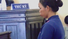 Ghen tuông, vợ đổ xăng đốt chồng khi đang ngủ