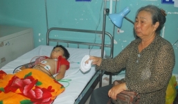 Gặp tai nạn trên đường đi từ thiện, bốn người thương vong