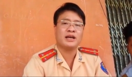 Cộng đồng mạng dậy sóng trước màn đối đáp nhẹ nhàng, khôn khéo của chiến sĩ CSGT