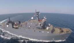 Trung Quốc đưa tàu hậu cần lớn nhất của lục quân ra Biển Đông