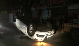 Xe Mercedes gây tai nạn liên hoàn trước cửa vũ trường