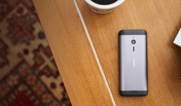 Nokia 230 vỏ nhôm, không thông minh, giá 55USD