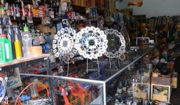 Mẹo chọn phụ tùng 'xịn' cho xe máy