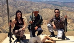 Thú chơi thuê máy bay riêng đi săn tại Mỹ của đại gia Trung Quốc