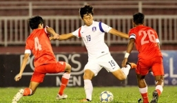 Thắng đậm Singapore, U19 Hàn Quốc gặp U21 HAGL ở chung kết