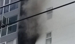 Hàng trăm hộ dân tháo chạy do cao ốc phát hỏa