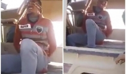 Video: Khủng bố IS òa khóc như trẻ con khi bị bắt giữ