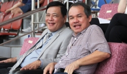 Bầu Đức thắc mắc HLV Miura vắng mặt trong ngày U21 HAGL vô địch