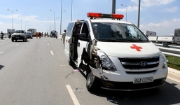 Xe cứu thương gây tai nạn liên hoàn trên đường chuyển bệnh nhân