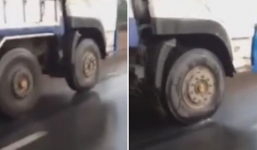 Clip Xe tải vẫn chạy trên đường cao tốc dù bánh trước không quay