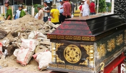 Công an vào cuộc vụ đại gia mang quan tài đi 'giải quyết' tranh chấp đất