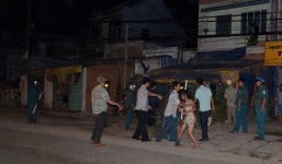 Giải cứu nữ tiếp viên bị khách khống chế suốt 3 giờ trong quán cà phê