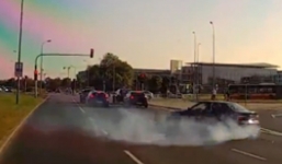 Tài xế BMW drift giữa đường