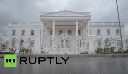 Tỷ phú Iraq xây biệt thự như Nhà Trắng, bên trong dát vàng