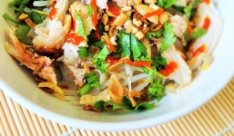 Món ngon mỗi ngày: Cách làm phở trộn cho bữa sáng ngon miệng chỉ trong 15 phút