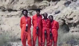 IS bắt tù nhân đeo đạn cối vào cổ để hành quyết