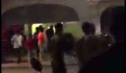 Cảnh sát nổ súng trấn áp cuộc hỗn chiến trước vũ trường