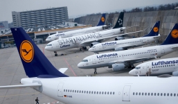 Hành khách mở cửa dọa cho máy bay rơi vì muốn “chầu trời”