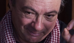 'Ông Tây gia vị' mê cà phê pha phin kiểu Việt