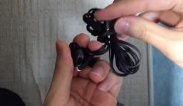 Video: Hướng dẫn quấn tai nghe nhanh gọn