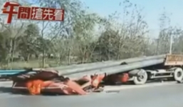 Tài xế tử nạn trong xe tải vì phanh gấp