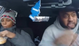 Video: Chú bé khốn khổ vì gặp phải tài xế cuồng âm nhạc