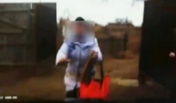 Ôtô chạy lùi gây chết người trong sân nhà