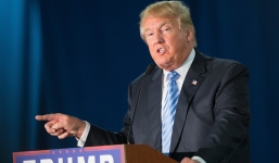 Huffington Post: Donald Trump không được đưa tin cả trong mục Giải trí
