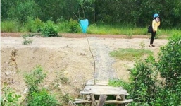 Cô giáo đăng cầu sập lên Facebook được Đảng ủy xã xin lỗi