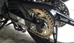 Dấu hiệu cần thay nhông xích mới cho xe máy