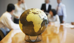 195 nước thông qua thỏa thuận để cứu trái đất