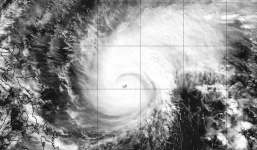 Diễn biến mới nhất cơn bão Melor giật trên cấp 17 gần Biển Đông