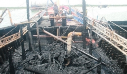 Hai tàu cá tiền tỷ của ngư dân bất ngờ bị thiêu rụi