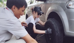 Angela Phương Trinh sửa xe ô tô rất chuyên nghiệp