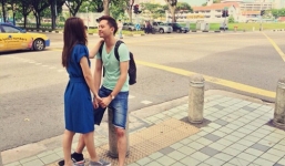 Vợ chồng Tú Vi - Văn Anh hạnh phúc đi nghỉ tại Singapore