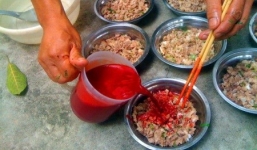 Ăn tiết canh dơi tiềm ẩn nhiều mối nguy hiểm