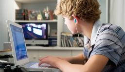 Châu Âu muốn cấm trẻ em dưới 16 tuổi dùng Facebook