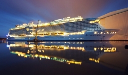 Căn phòng hơn 500 triệu/8 đêm trên tàu lớn thứ 3 thế giới