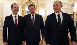 Video: Dáng đi 'xạ thủ' độc đáo của Tổng thống Putin