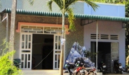 Kẻ bịt mặt xông vào nhà khống chế bà chủ, cướp vàng