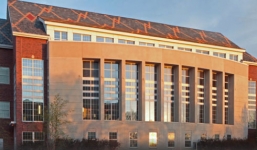 Website của trường học bị than phiền vì trùng tên với IS