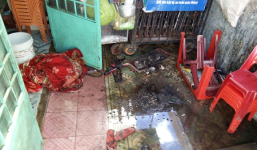 Nam thanh niên tưới xăng tự thiêu trước sân nhà