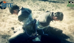 Bắt chước IS, các nhóm phiến quân Syria tẩm xăng, tiêu diệt đối thủ