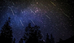 Ngắm 'Vua của mưa sao băng' Geminid rực rỡ nhất năm 2015