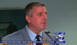 Cảnh sát trở thành y tá đỡ đẻ trên đường về nhà