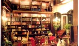 Cận cảnh căn nhà dành cho búp bê giá gần 200 tỷ