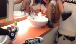 Đối thủ của hoa hậu Phạm Hương  lộ “ảnh nóng”