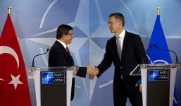 NATO điều máy bay, tàu chiến tới bảo vệ Thổ Nhĩ Kỳ