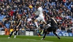 BBC ghi 9 bàn, Real Madrid vùi dập Rayo Vallecano